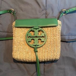 Tory Burch Miller Straw Leather Crossbody Bag In Green